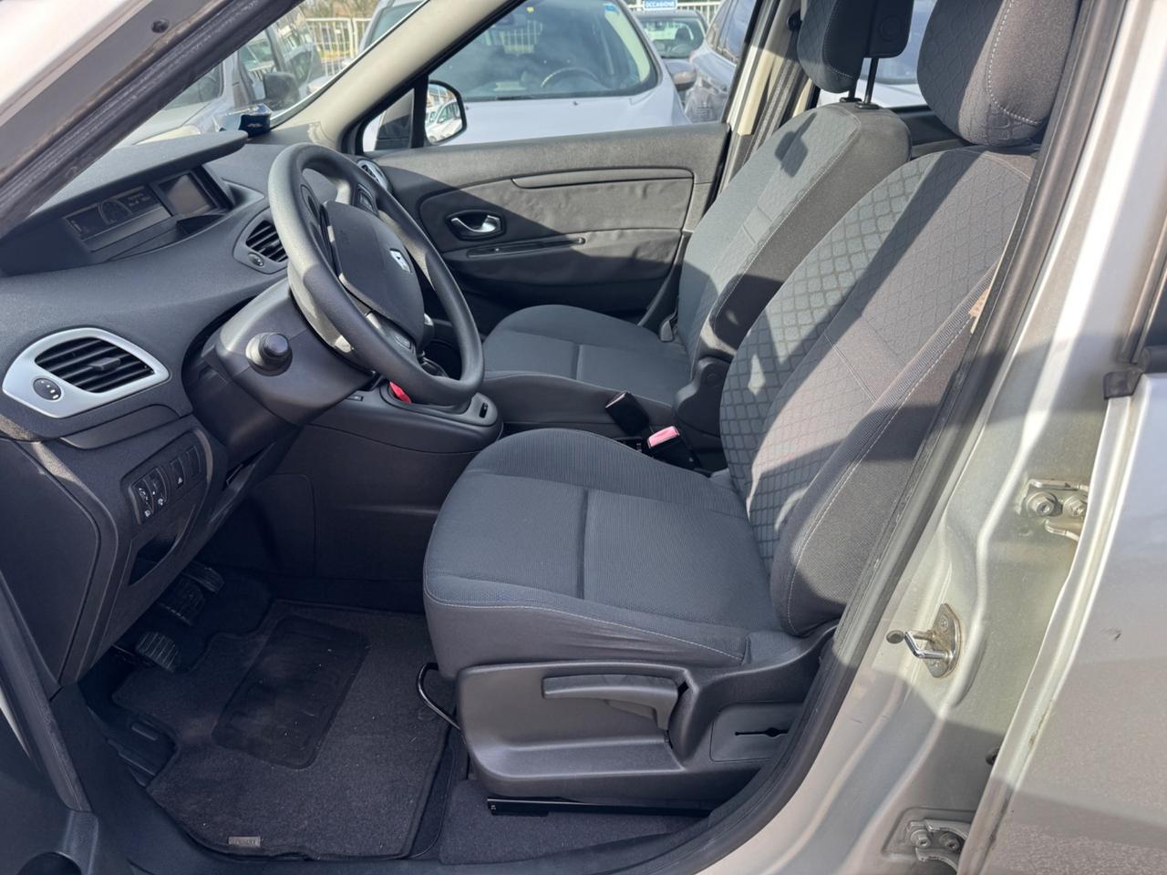 Renault Scenic X-Mod 1.5 dCi 105CV