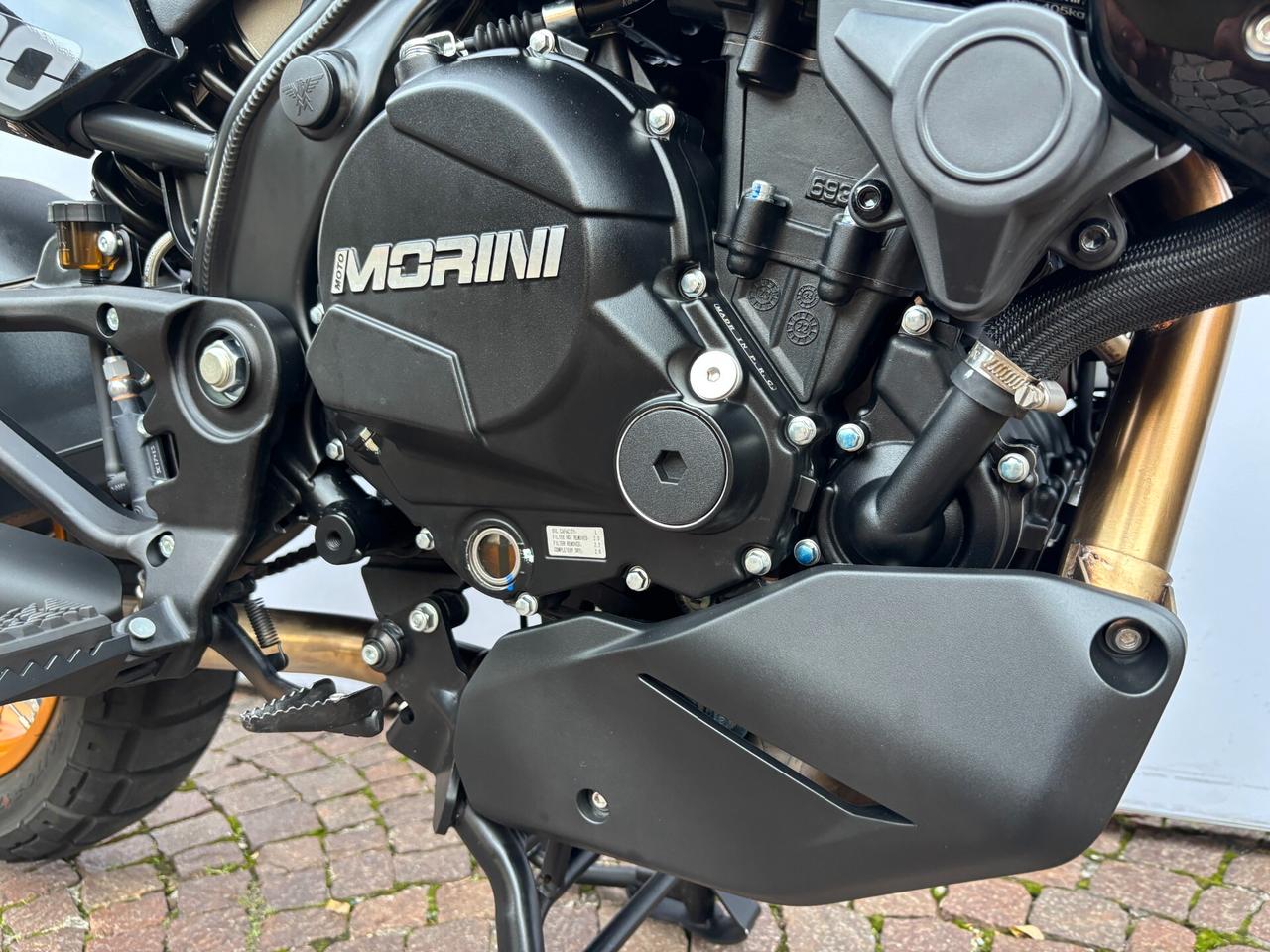 Moto Morini X-Cape 700 Gold Edition