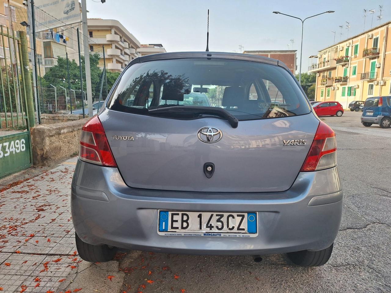 Toyota Yaris 1.3 -100 cv 5 porte Sol