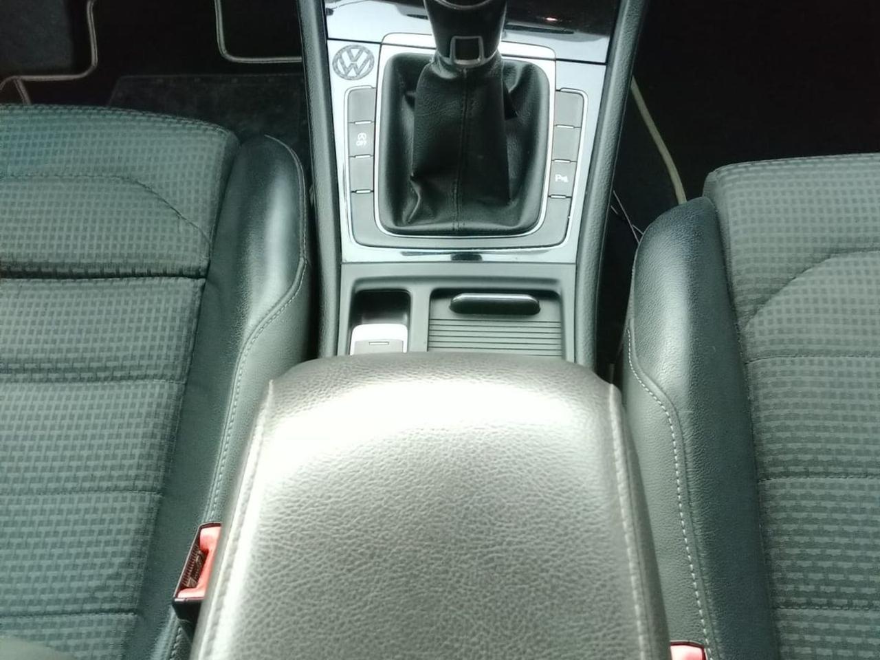 Volkswagen Golf Highline 2.0 TDI BlueMotion  #7353