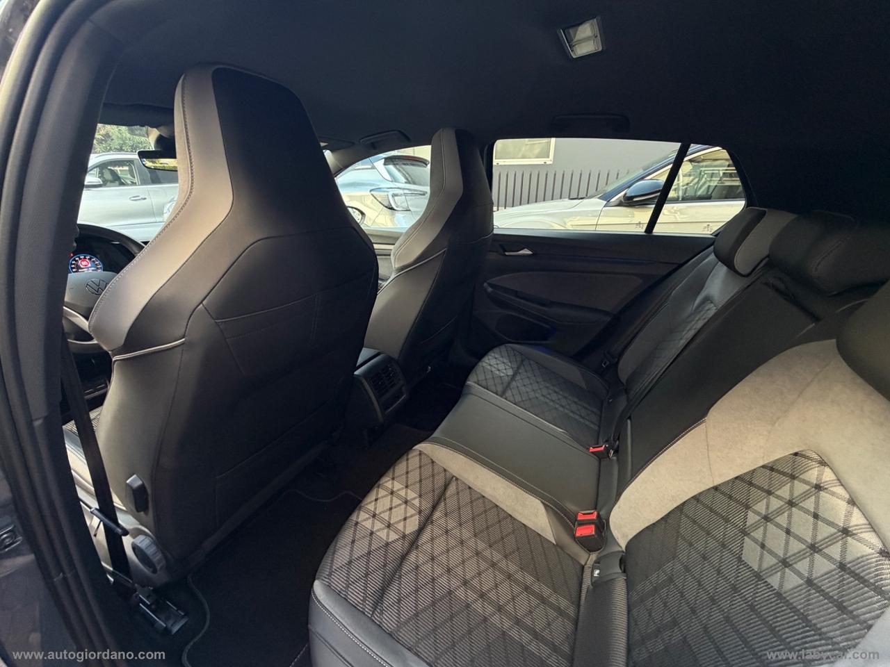 VOLKSWAGEN Golf 1.5 eTSI 150 CV EVO ACT DSG R-Line