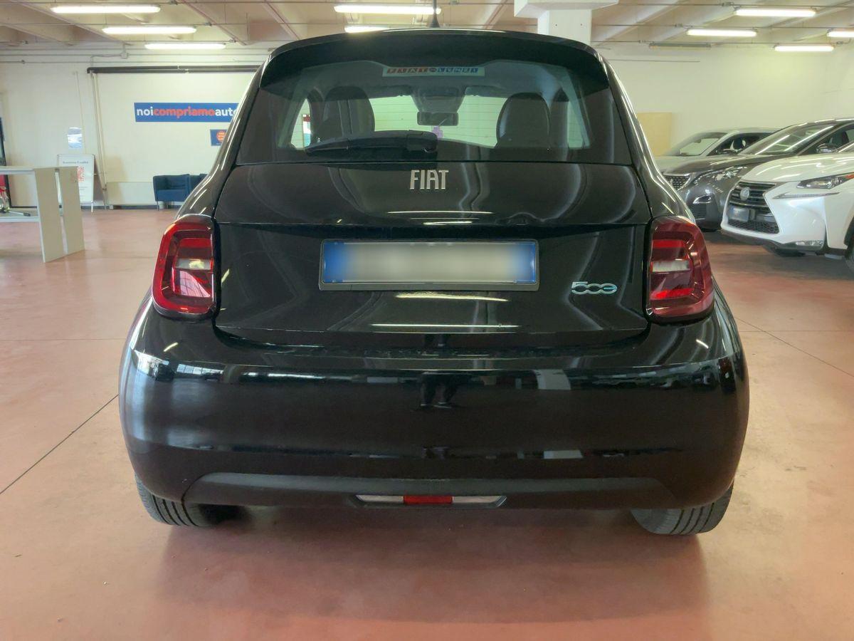 Fiat 500e 42 kWh Passion