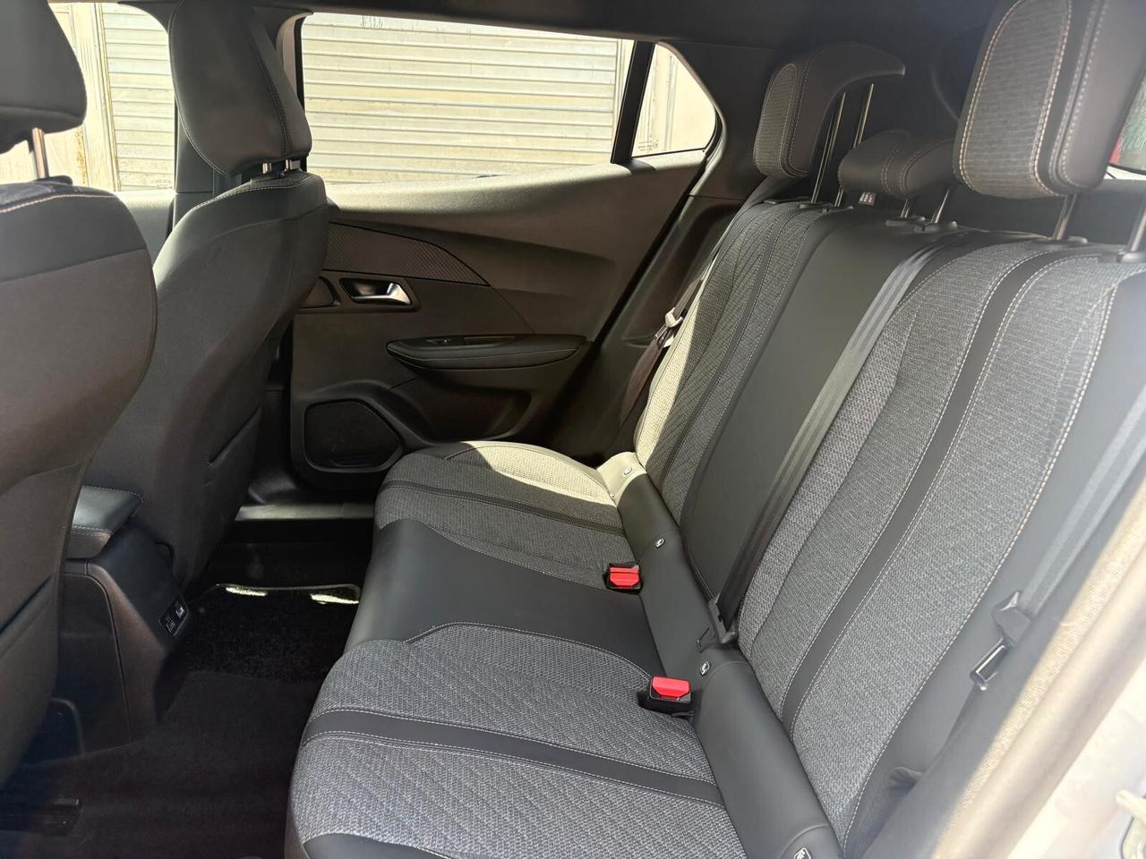 Peugeot 2008 PureTech 100 S&S Allure