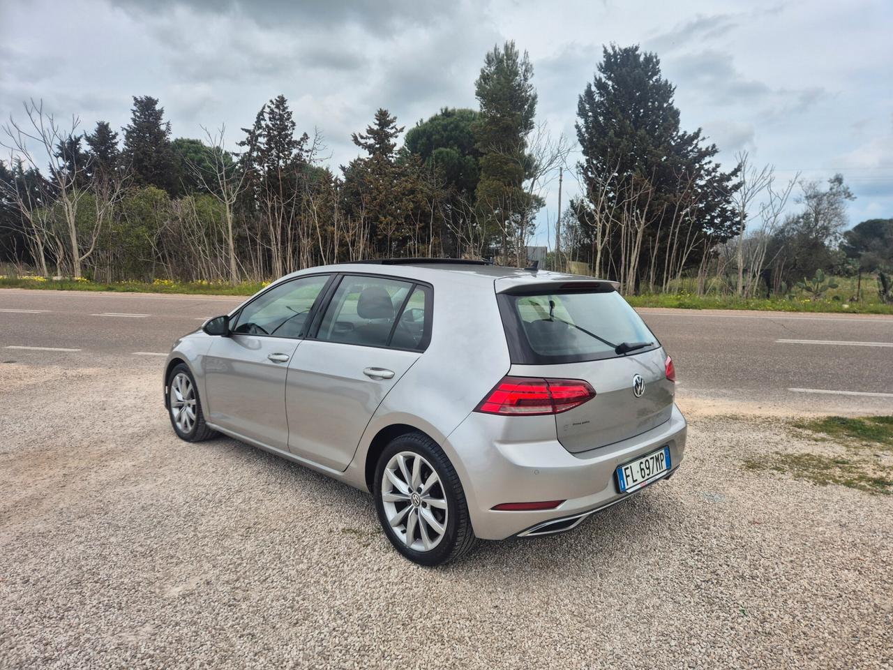 Volkswagen Golf 1.6 TDI 115 CV R-LINE GARANZIA 12 MESI