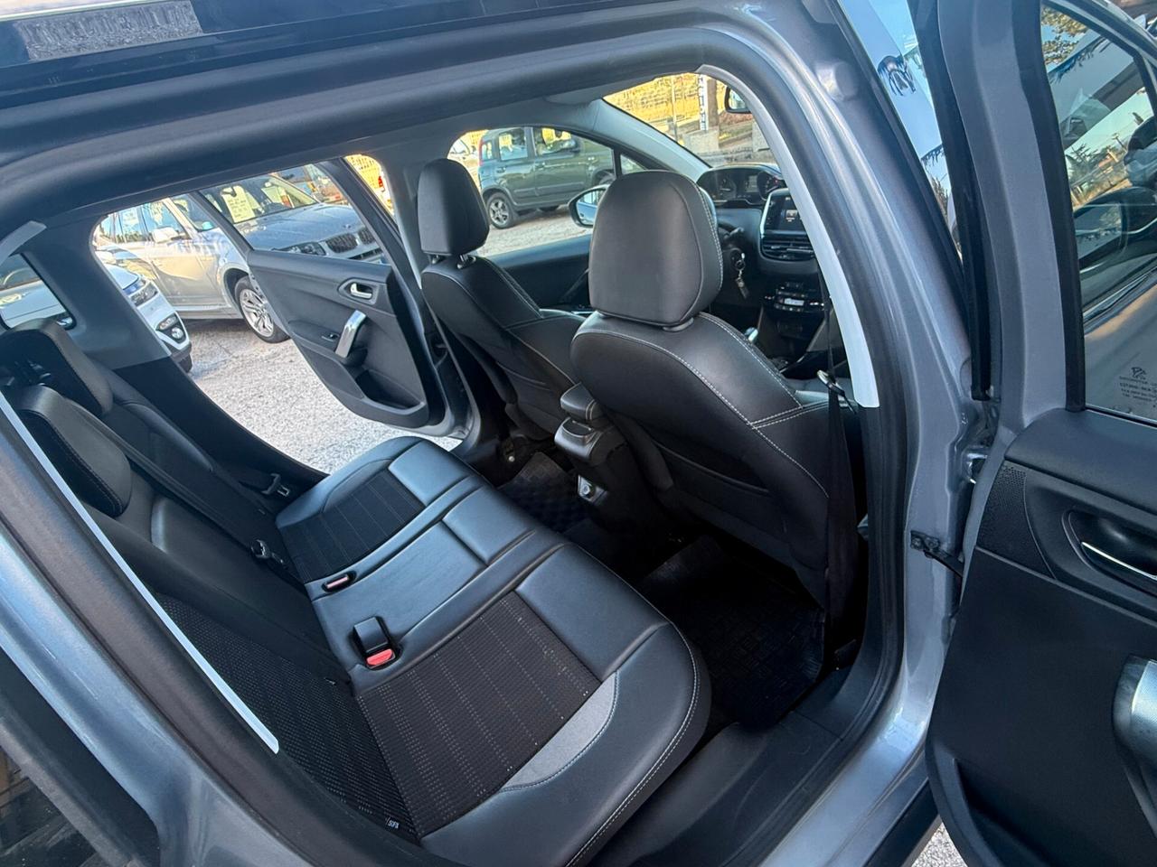 " IMMACOLATA " Peugeot 2008 BlueHDi 100 Allure - LEGGI BENE