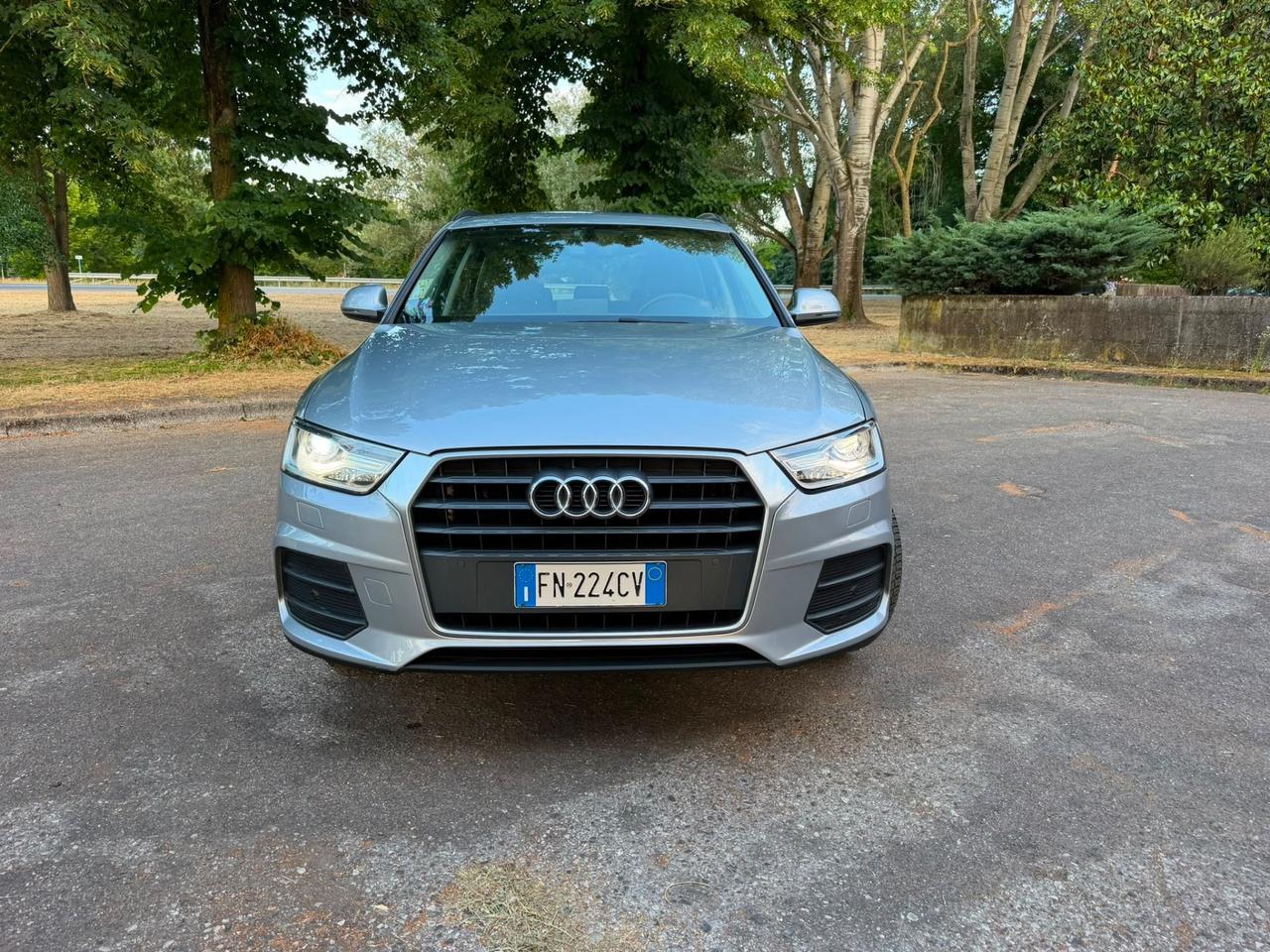Audi Q3 2.0 TDI 120 CV S line Edition