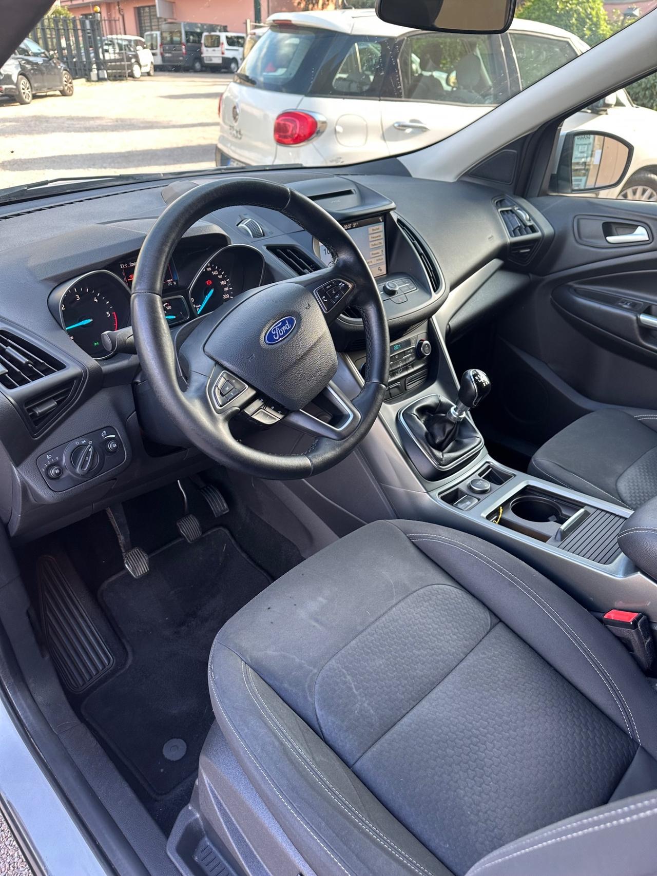 Ford Kuga 1.5 TDCI 120 CV S&S 2WD Business