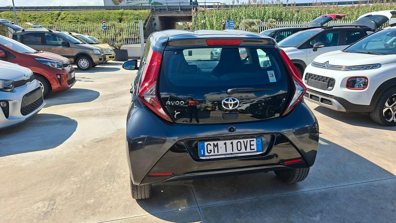 Toyota Aygo Connect 1.0 VVT-i 72 CV 5 porte 2021
