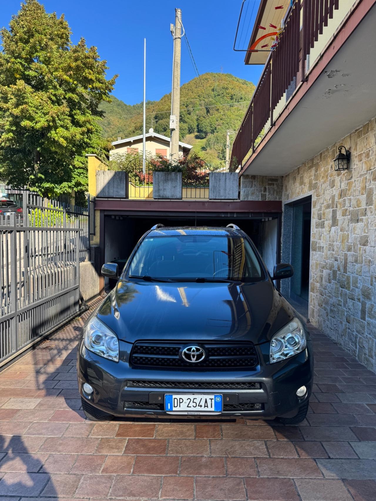 Toyota RAV 4 RAV4 2.2 D-4D 136 CV Sol