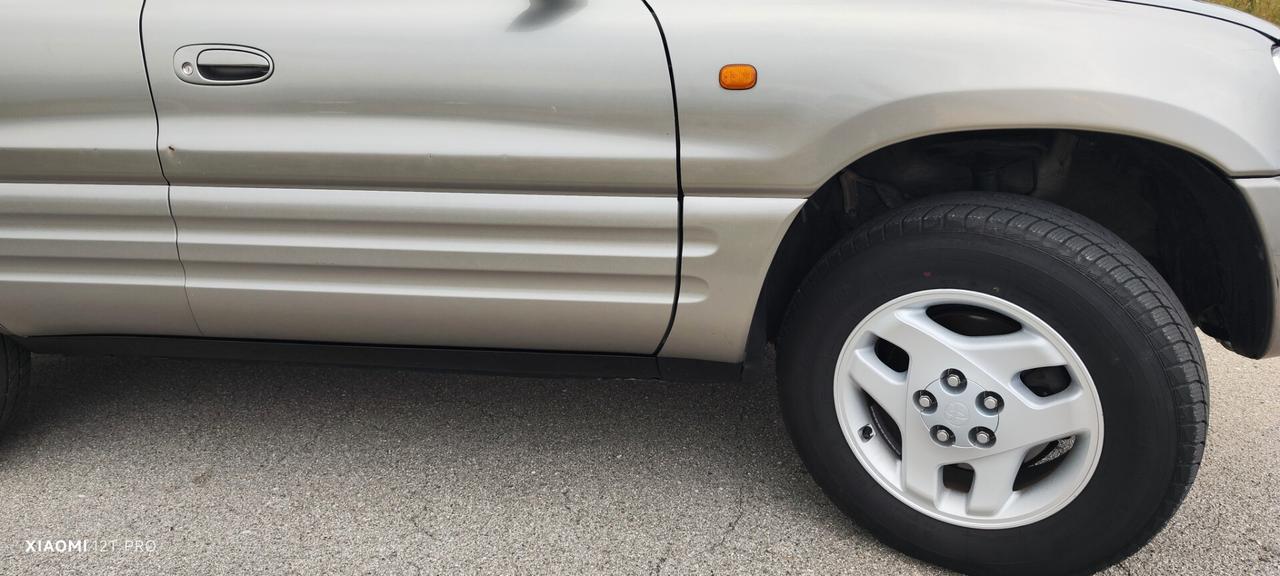 Toyota RAV 4 2.000cc (IMPIANTO METANO)