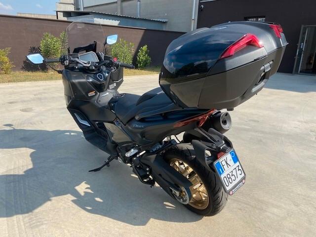 Yamaha T Max 560 TECH 2024 SOLO 200 KM