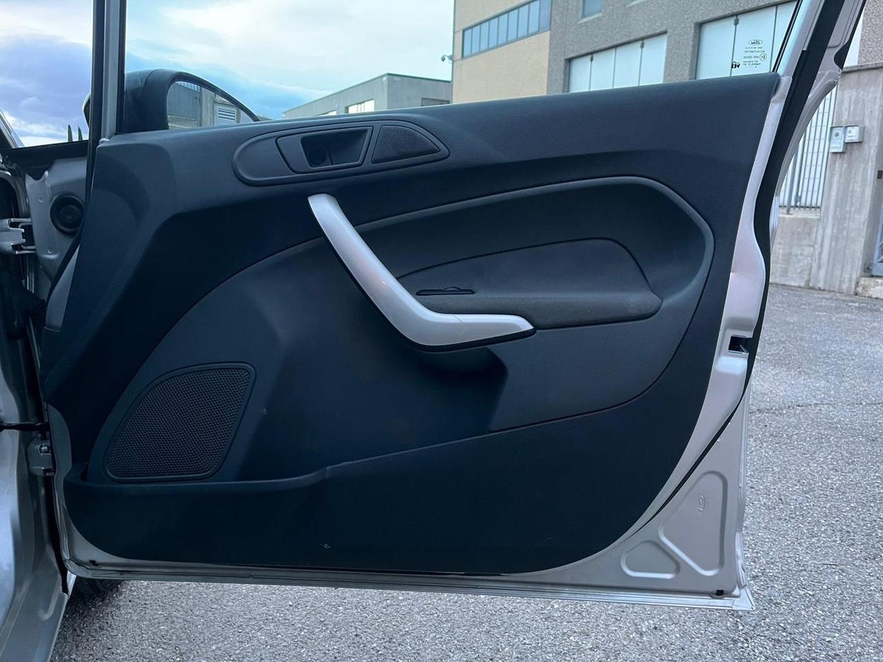 Ford Fiesta 1.4 5p Bz.- GPL Titanium 135000 km