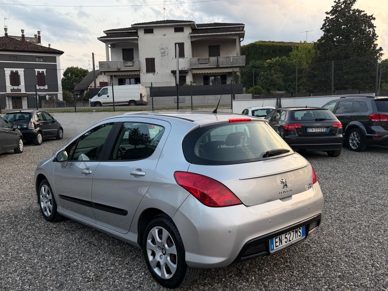 Peugeot 308 1.6 8V e-HDi 112CV Stop&Start 5p. Access