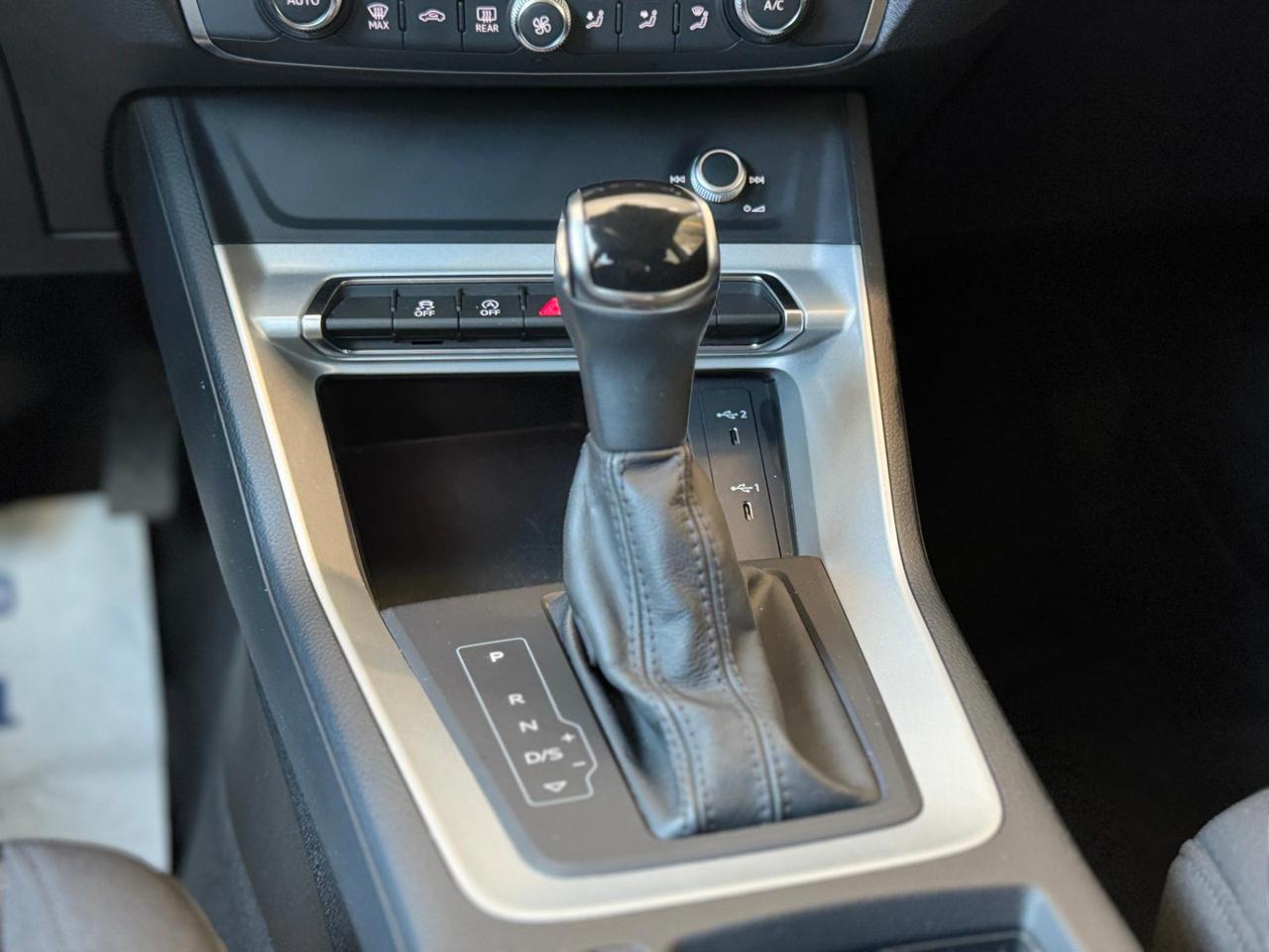 Audi Q3 35 2.0 tdi Business s-tronic