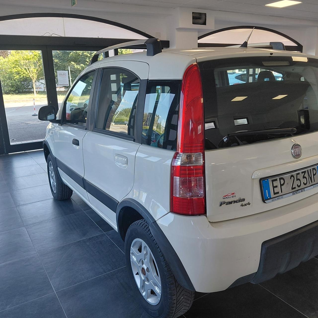 FIAT PANDA ANNO 2012 DS 1.3 ATRAZIONE 4X4 KM 200 MILA