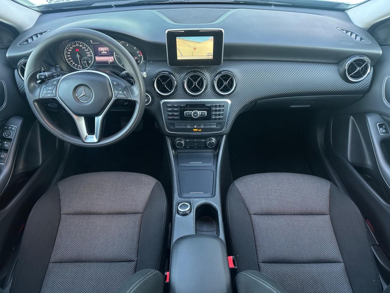 Mercedes-Benz GLA 180 CDI 110cv Executive 2015