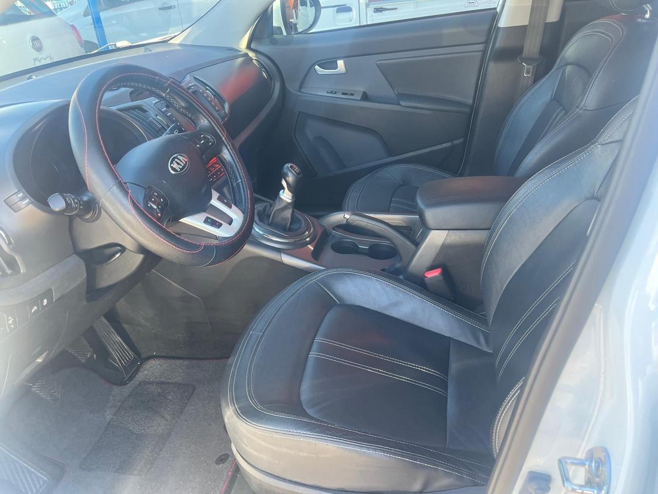 Kia Sportage 1.7 crdi-full-km 100000-2013