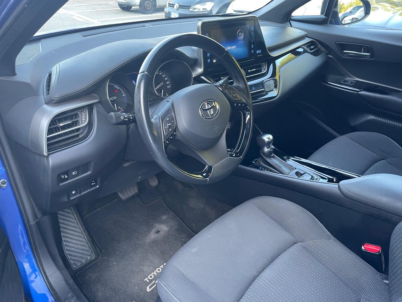 Toyota C-HR 1.8 Hybrid*Automatik*Naopatentati*Solo 50000km