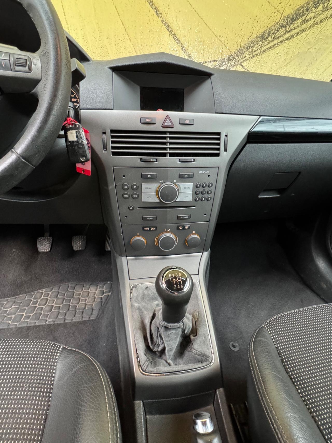 Opel Astra GTC 1.9 16V CDTI 150CV 3 porte Cosmo
