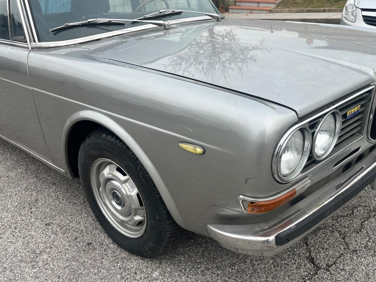 Lancia 2000 iniezione ( Flavia berlina )