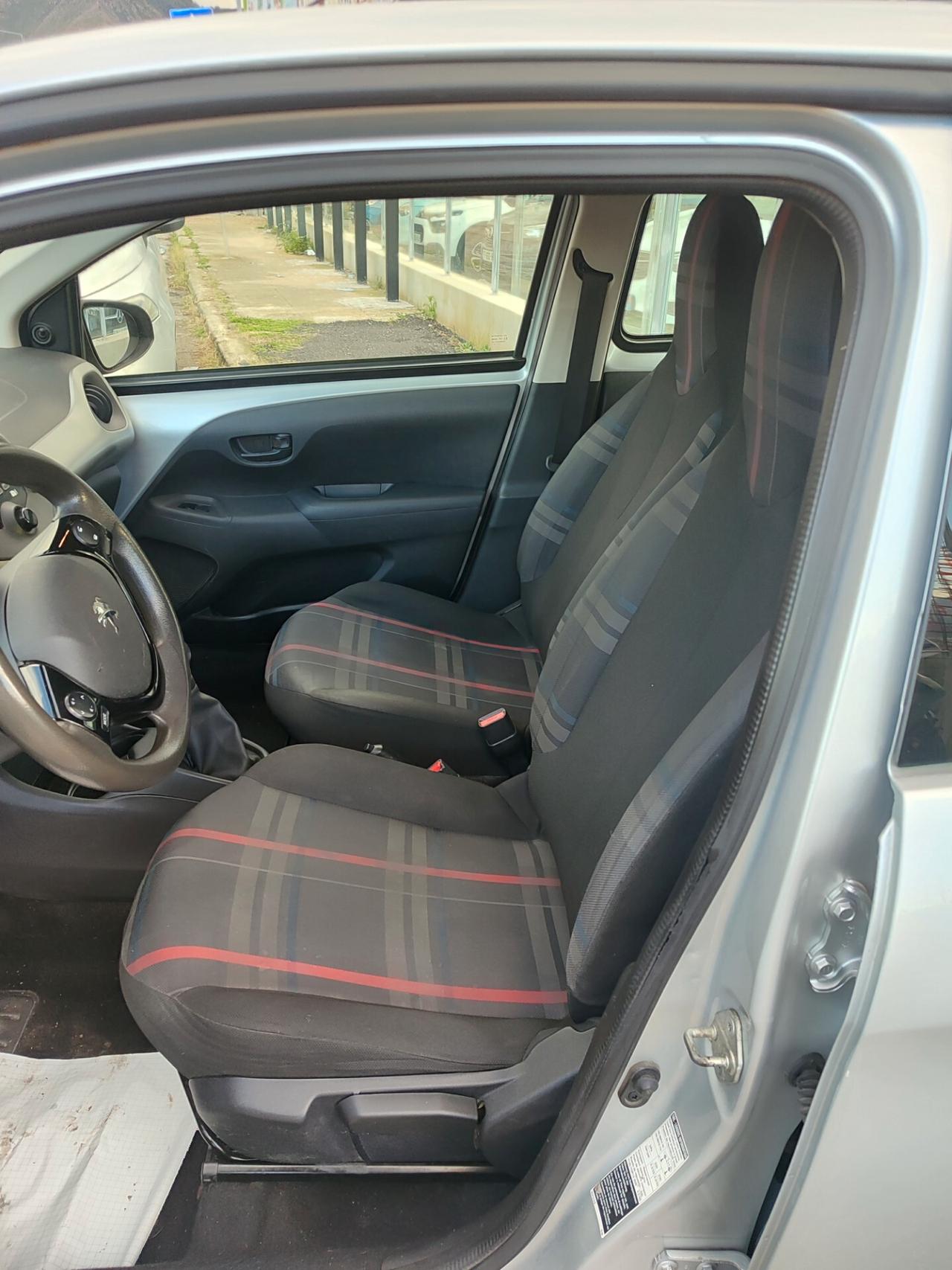 Peugeot 108 PureTech 82 5 porte Active TOP!