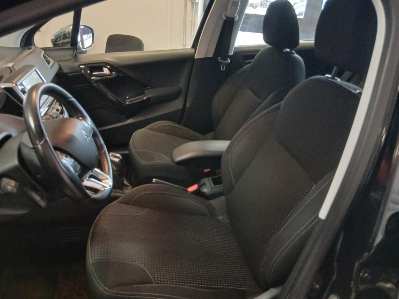 Peugeot 208 - 1.6 HDI 75CV UNICO PROPRIETARIO