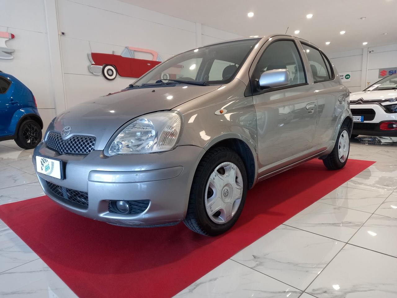 Toyota Yaris 1.0 5 porte NEOPATENTATI