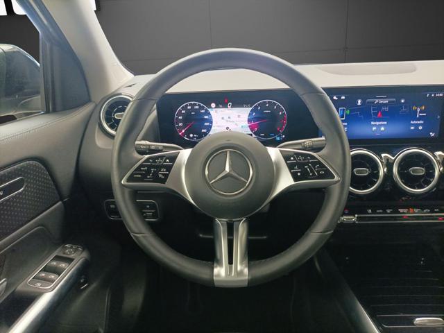 MERCEDES-BENZ GLA 200 Automatic Progressive Advanced