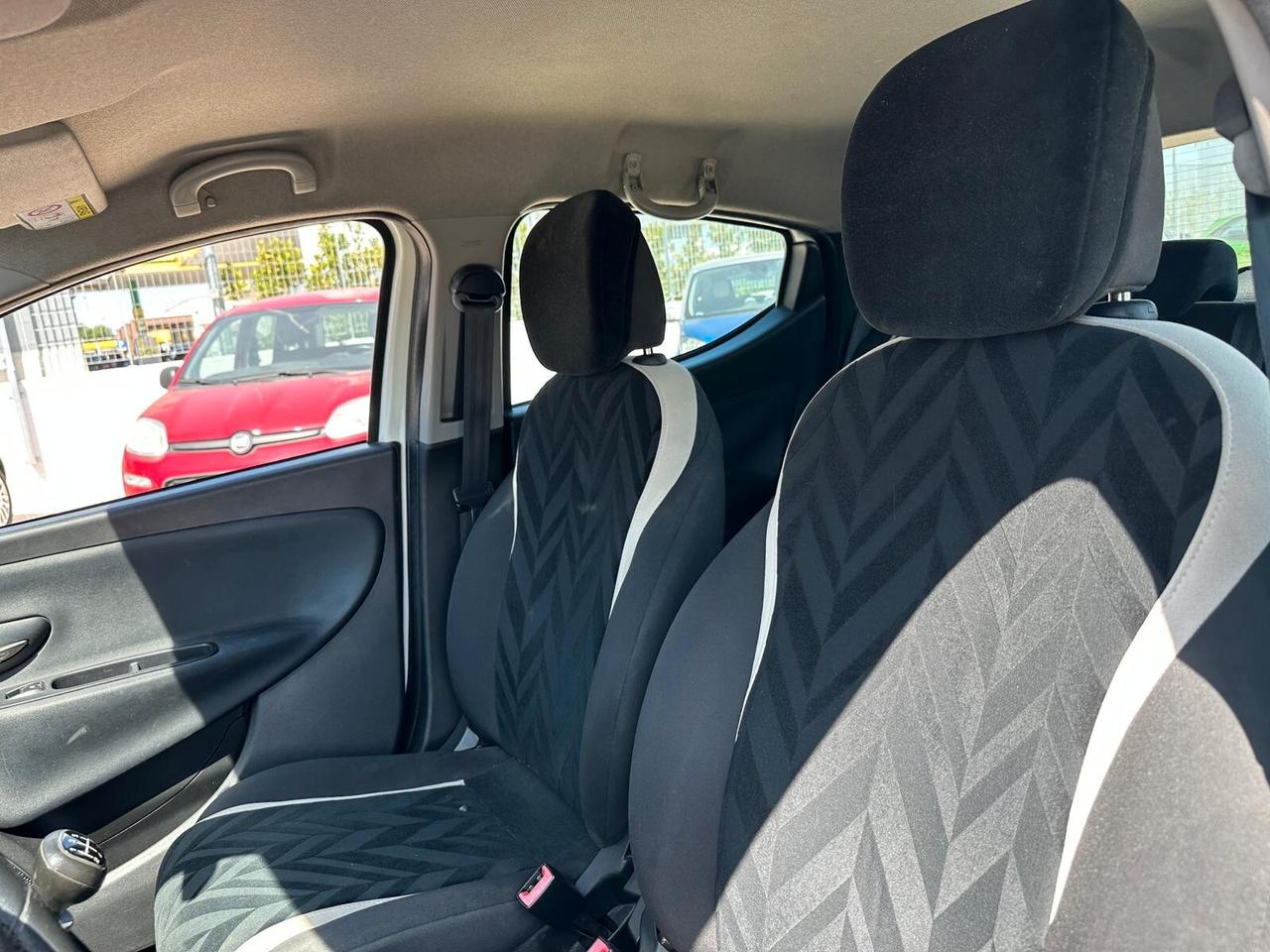 Lancia Ypsilon 1.2 69CV 5 porte Gold