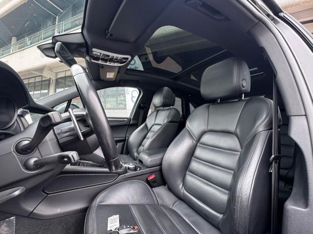 PORSCHE Macan 2.0 T Panorama Sport Chrono IVA Esposta