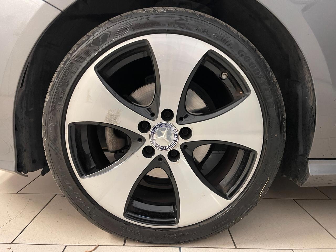 Mercedes-Benz A 180 d Sport c.auto-Ok Neopatentati-LEGGI SOTTO