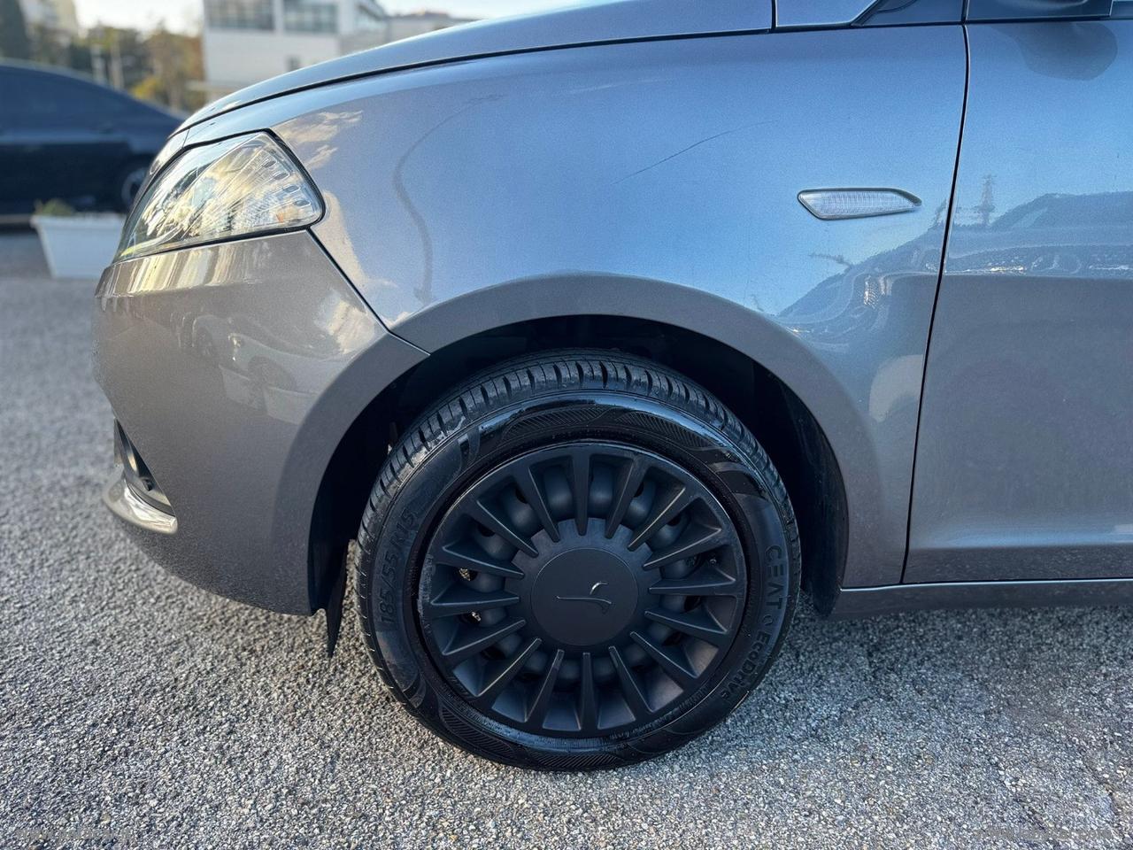 LANCIA Ypsilon 1.0 FireFly 5p.S&S Hybrid Silver