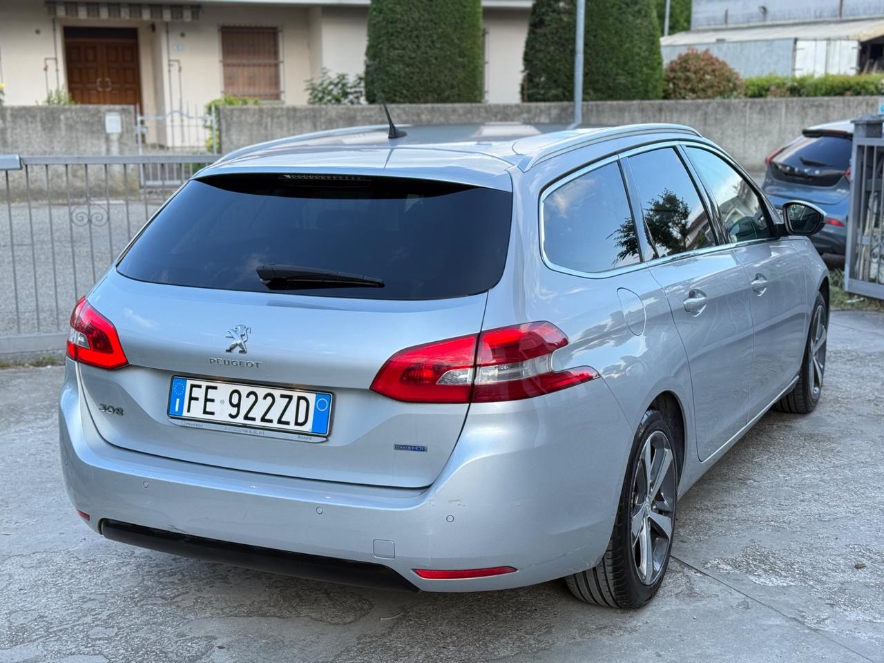 Peugeot 308 1.6 HDI DIESEL EURO 6B 2016 FULL OPT