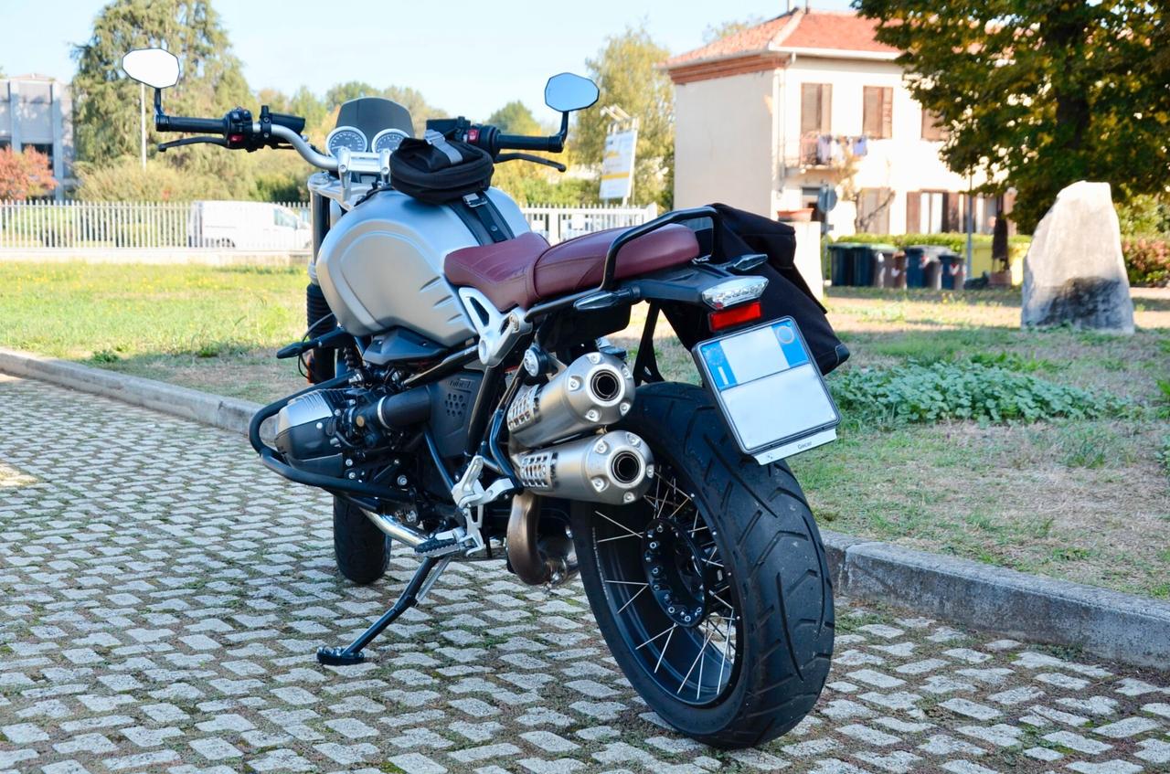 BMW R 12 NINET SCRAMBLER, AKRAPOVIČ