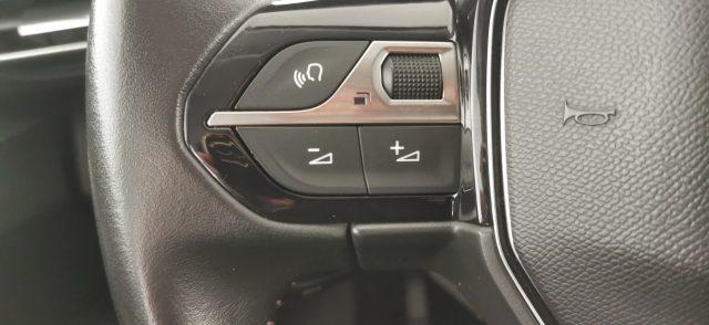 PEUGEOT 3008 BlueHDi 130 S&S Active Business