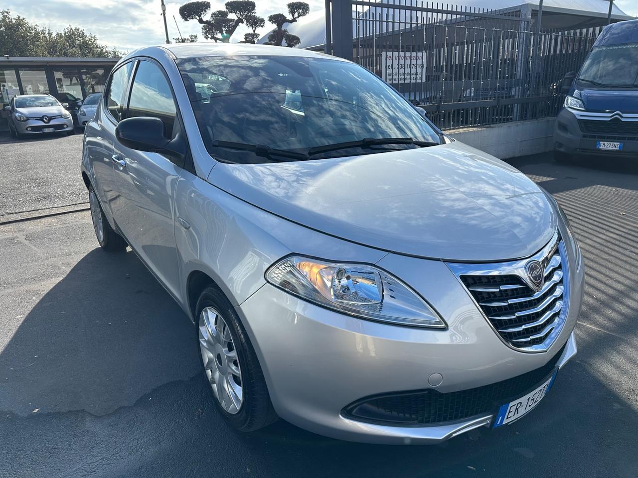 Lancia Ypsilon 1.2 69 CV 5 porte GPL Ecochic Silver