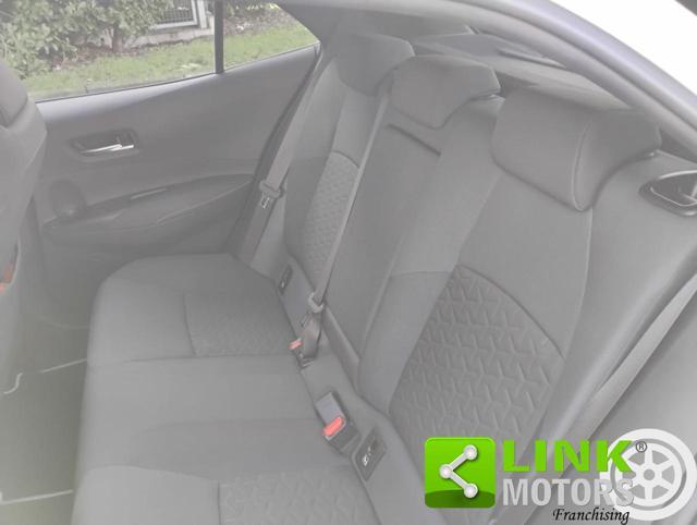 TOYOTA Corolla 1.8 Hybrid Style E-CVT