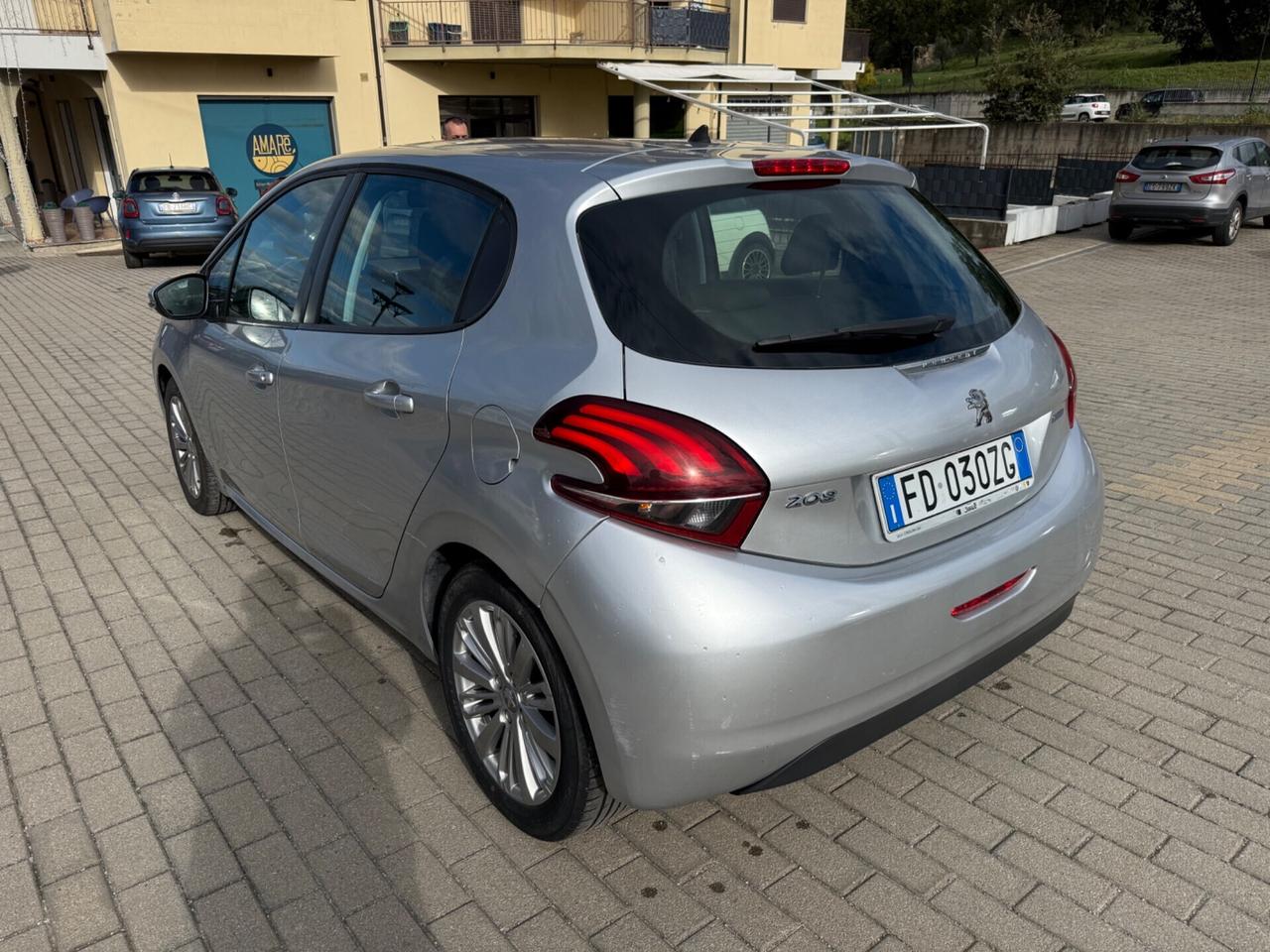 Peugeot 208 neopatentati