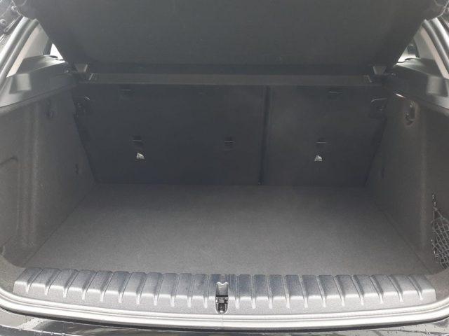 BMW 116 i 5p. Business Advantage Aut.