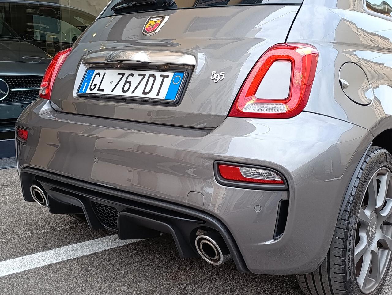 Abarth 595 1.4 t-jet 165cv km 26.940 nuova! Garanzia Abarth!