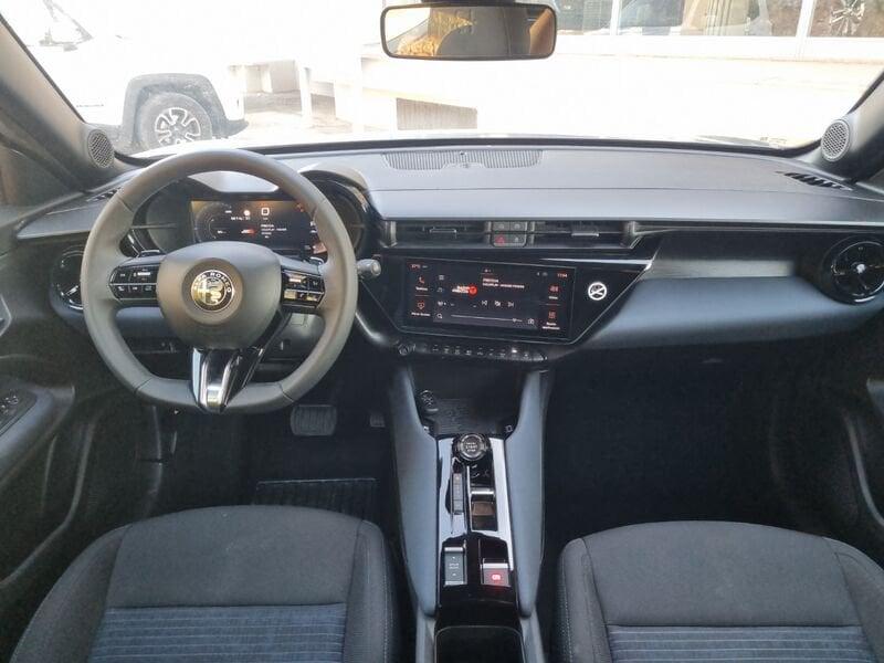 Alfa Romeo Junior 1.2 136 CV Hybrid eDCT6