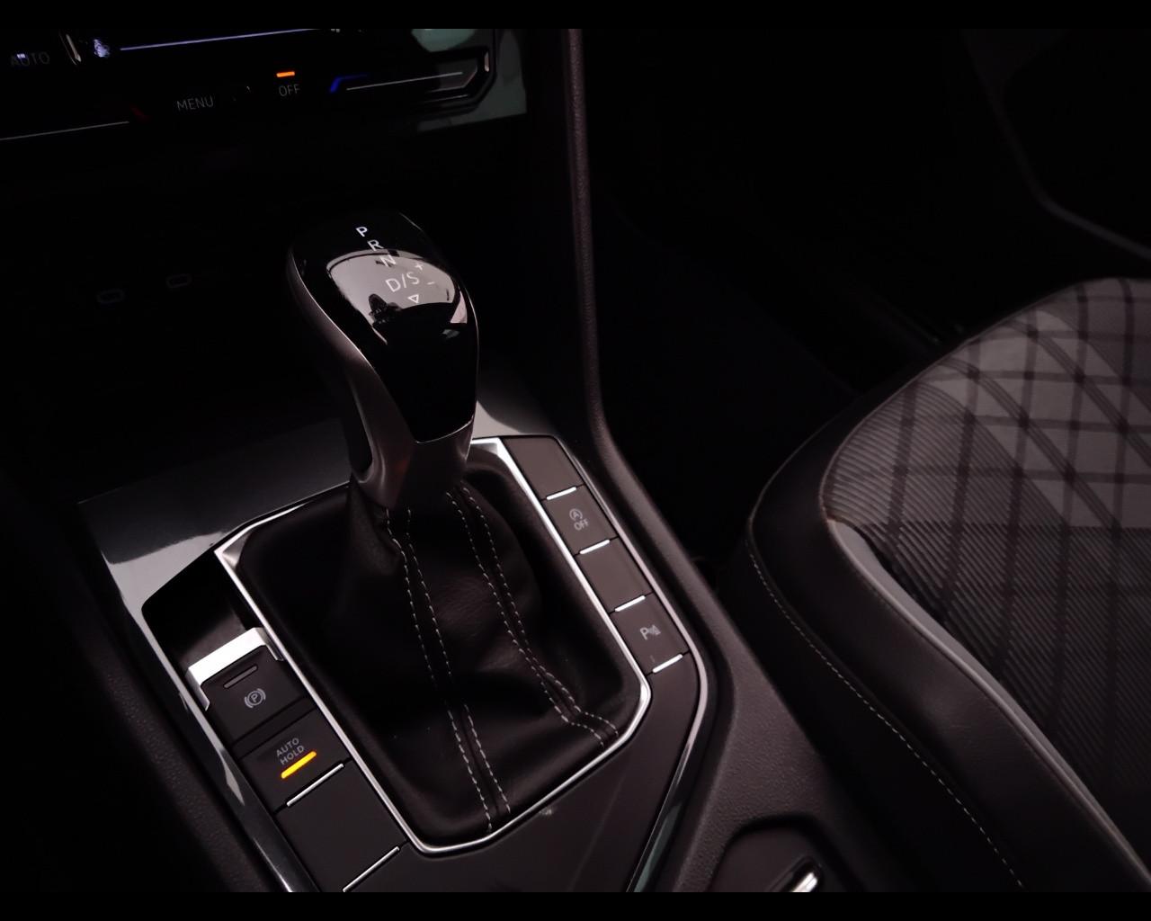 VOLKSWAGEN Tiguan II 2021 - Tiguan 2.0 tdi R-Line 150cv dsg