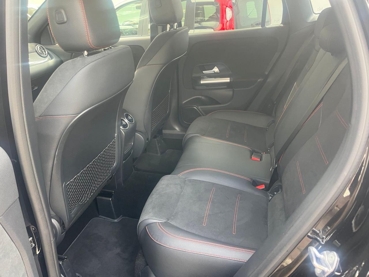 Mercedes-benz GLA 250 180 Automatic AMG Line Premium