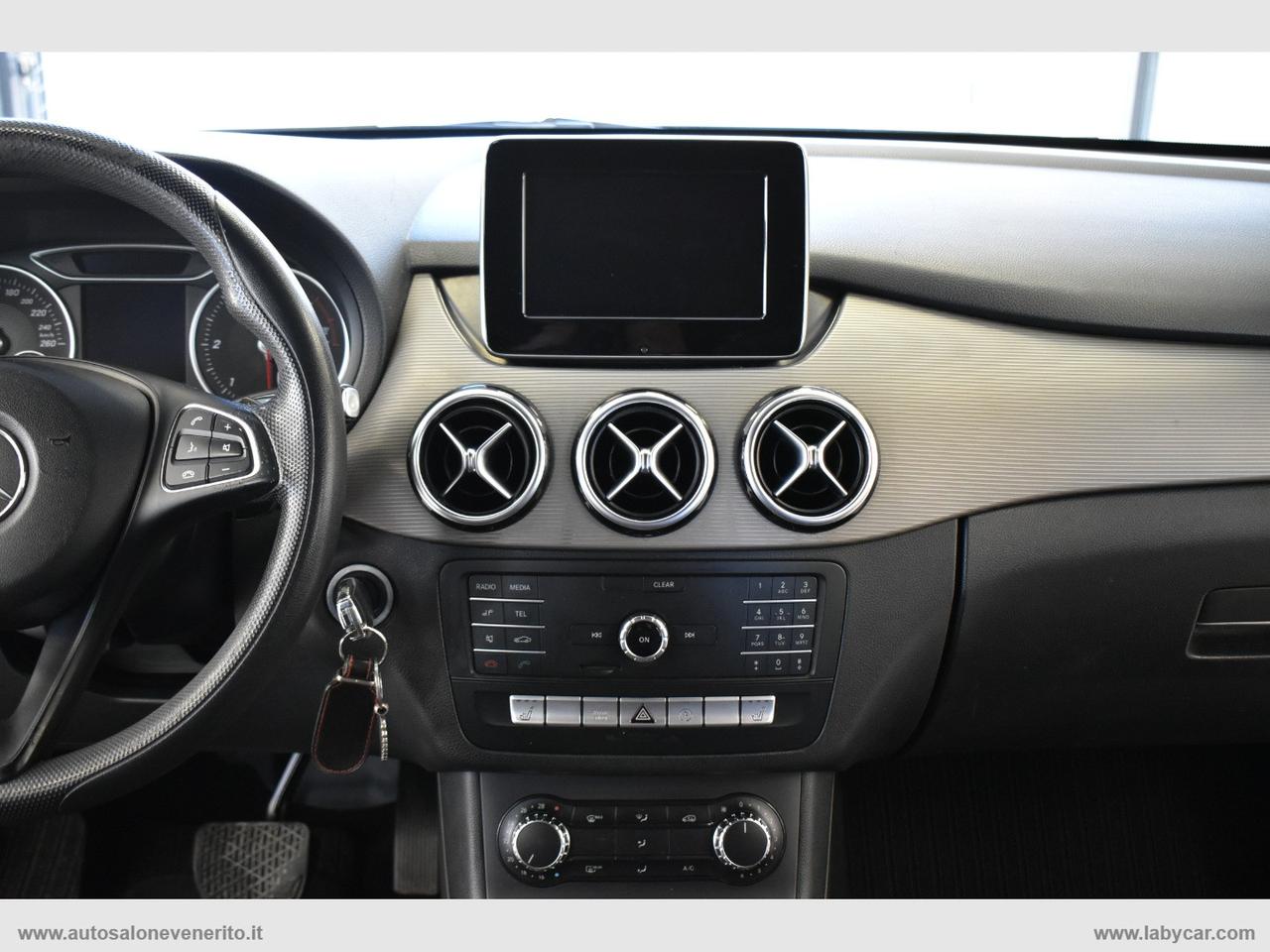 MERCEDES-BENZ B 180 d Automatic Premium