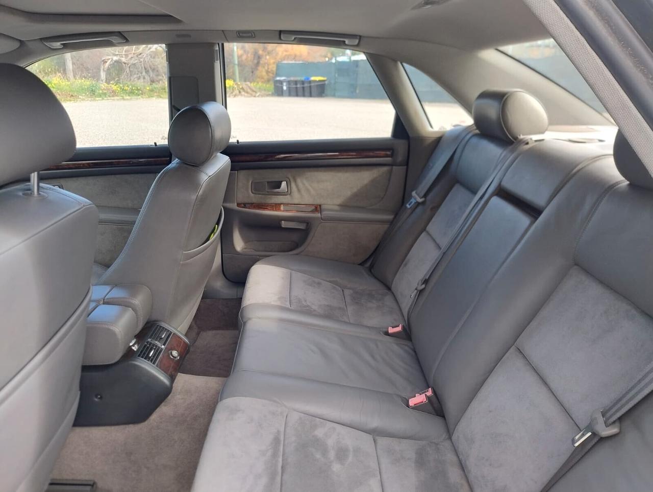 Audi A8 S8 4.2 V8 40V cat quattro