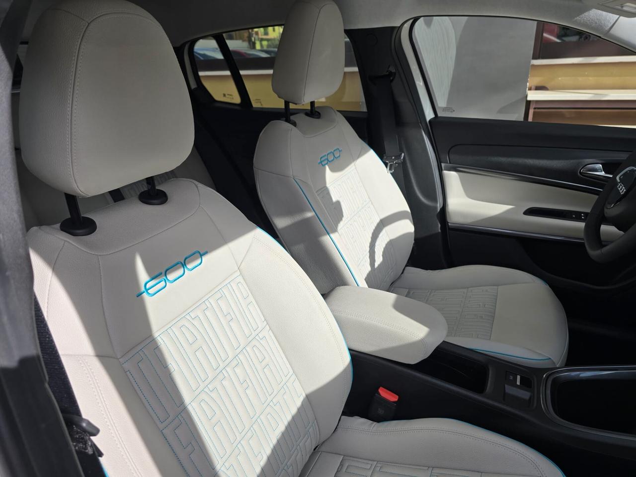 Fiat 600 Hybrid 100 CV DCT MHEV La Prima