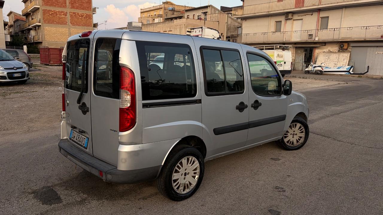 Fiat Doblo 1.9 mtj 2009 5 Posti