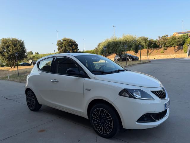 LANCIA Ypsilon GOLD MY24+RETROCAMERA+WIRELESS+NAVI