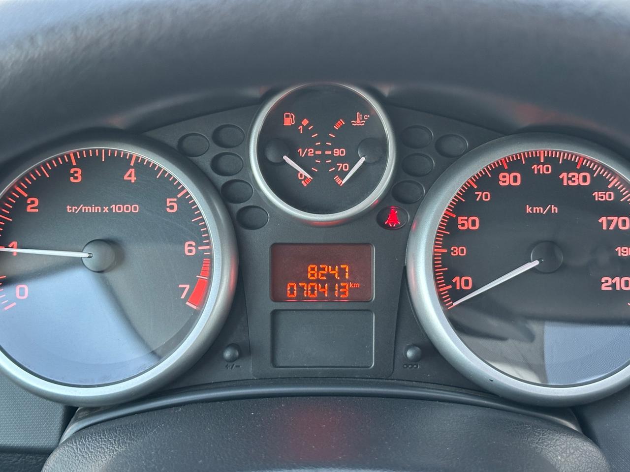 Peugeot 207 1.4 8V 75CV 5p. X Line