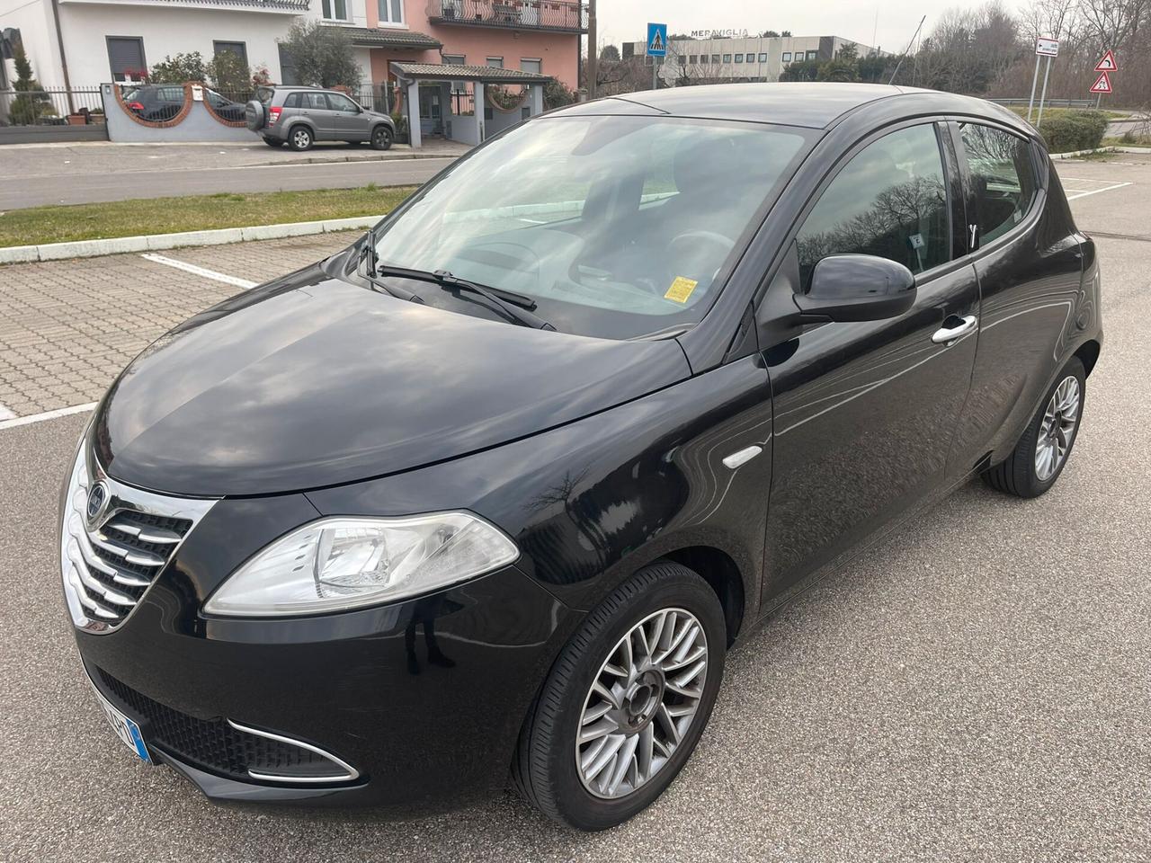 Lancia Ypsilon 1.2 69 CV 5 porte S&S Platinum